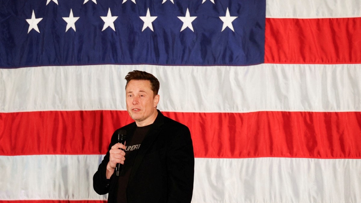 Musk's DOGE Seeks High-IQ, Unpaid Workers to Cut US Budget