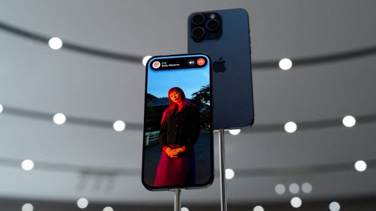 Apple designed the iPhone 17 Slim so thin, it cannot hold a