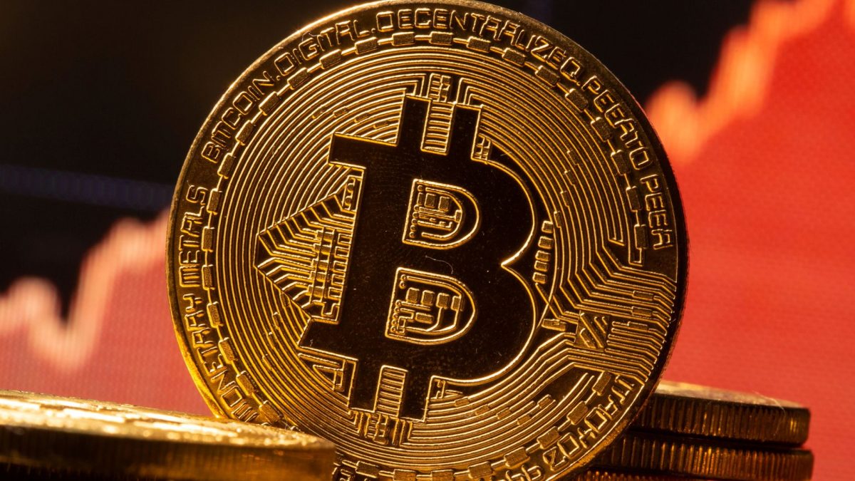 New day, new record: Bitcoin surges past $95,000, 5 reasons why cryptocurrency breaking record after Trump's win New day, new record: Bitcoin surges past $95,000, 5 reasons why cryptocurrency breaking record after Trump's win