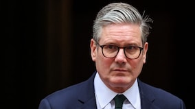 ‘Calamity Keir’ Starmer sacked Mandelson, now faces challenge of replacing ‘Trump whisperer’