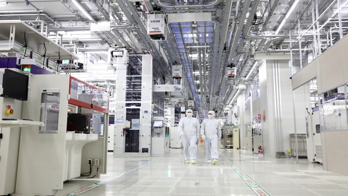 Samsung Electronics' chip production plant at Pyeongtaek, South Korea. File image/ Reuters Samsung Electronics' chip production plant at Pyeongtaek, South Korea. File image/ Reuters