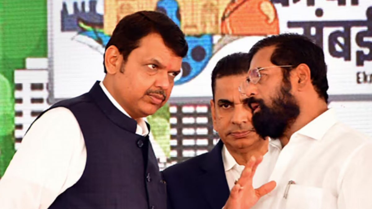 BJP leader Devendra Fadnavis (L) and Shiv Sena leader Eknath Shinde (R). Source: Moneycontrol. BJP leader Devendra Fadnavis (L) and Shiv Sena leader Eknath Shinde (R). Source: Moneycontrol.