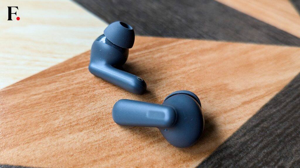 Earbuds-2024-11-6e289687eb373b0b3fd24c6746db56df