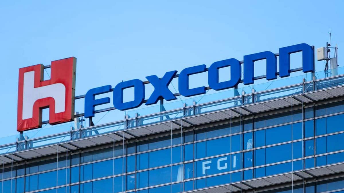 Foxconn to get massive incentives including 200 acres of land from TN govt for battery energy storage unit – Firstpost Foxconn to get massive incentives including 200 acres of land from TN govt for battery energy storage unit – Firstpost
