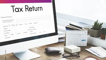 In FY24, nearly 76 per cent of income tax collected was from those earning above Rs 50 lakh a year. Source: Freepik.