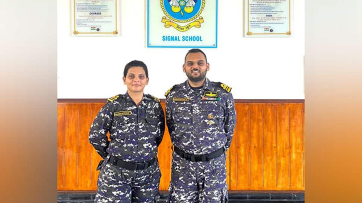 For 1st time, brother & sister command Indian Navy ships at same time – Firstpost For 1st time, brother & sister command Indian Navy ships at same time – Firstpost