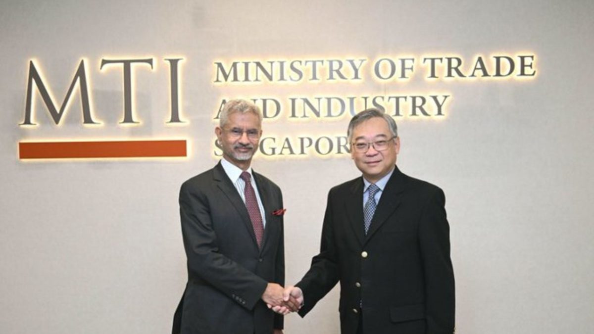 Jaishankar meets Singapore Deputy PM, discusses ties with focus on green energy, semiconductors Jaishankar meets Singapore Deputy PM, discusses ties with focus on green energy, semiconductors
