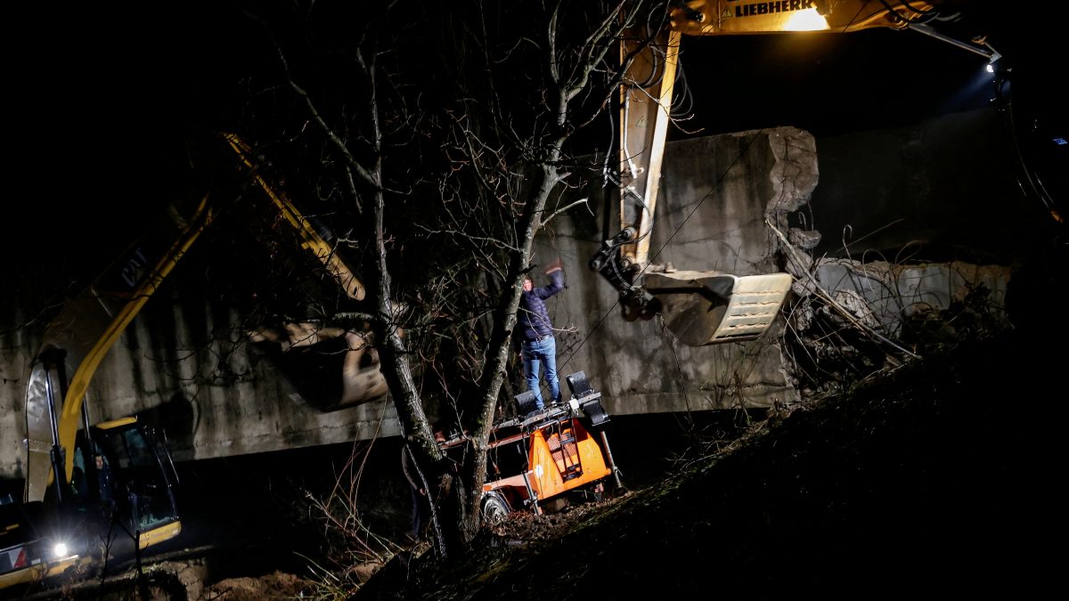 Workers work near the damaged canal in northern Kosovo supplying water to two coal-fired power plants that generate nearly all of the country's electricity, in Varage, Kosovo. Reuters Workers work near the damaged canal in northern Kosovo supplying water to two coal-fired power plants that generate nearly all of the country's electricity, in Varage, Kosovo. Reuters