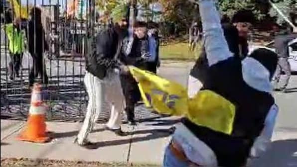 image of Peel Police Officer Suspended for Involvement in Hindu Temple Protest