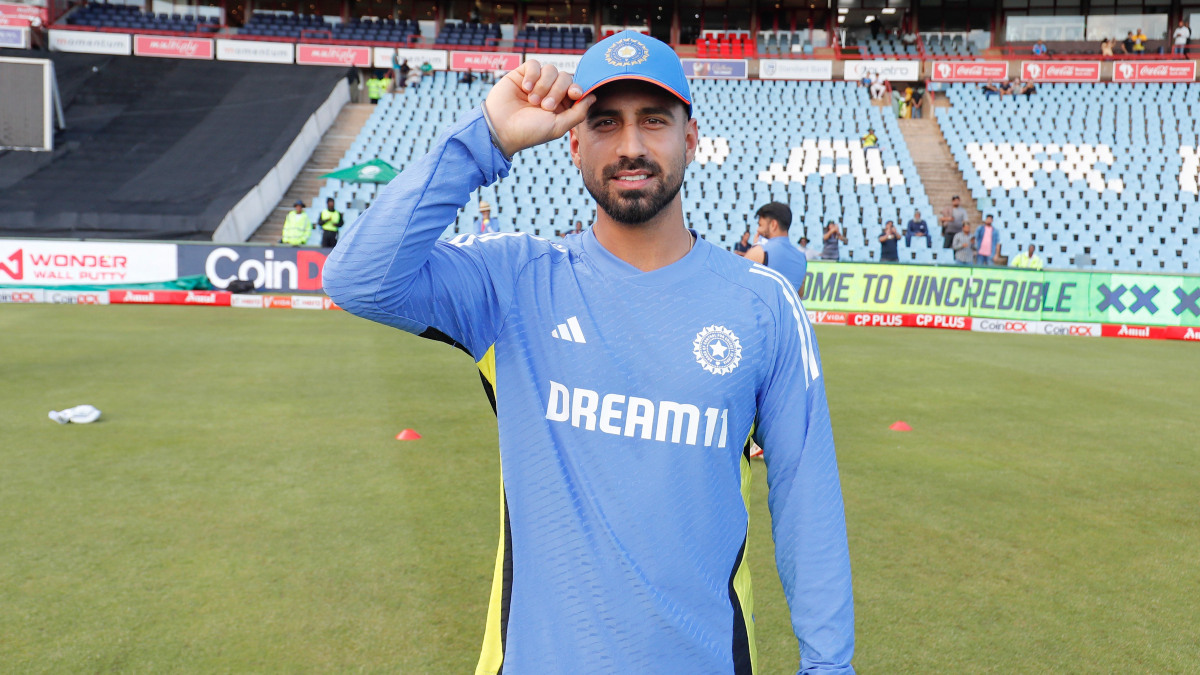 IND vs SA: Ramandeep Singh makes India debut in third T20 against South Africa in Centurion IND vs SA: Ramandeep Singh makes India debut in third T20 against South Africa in Centurion
