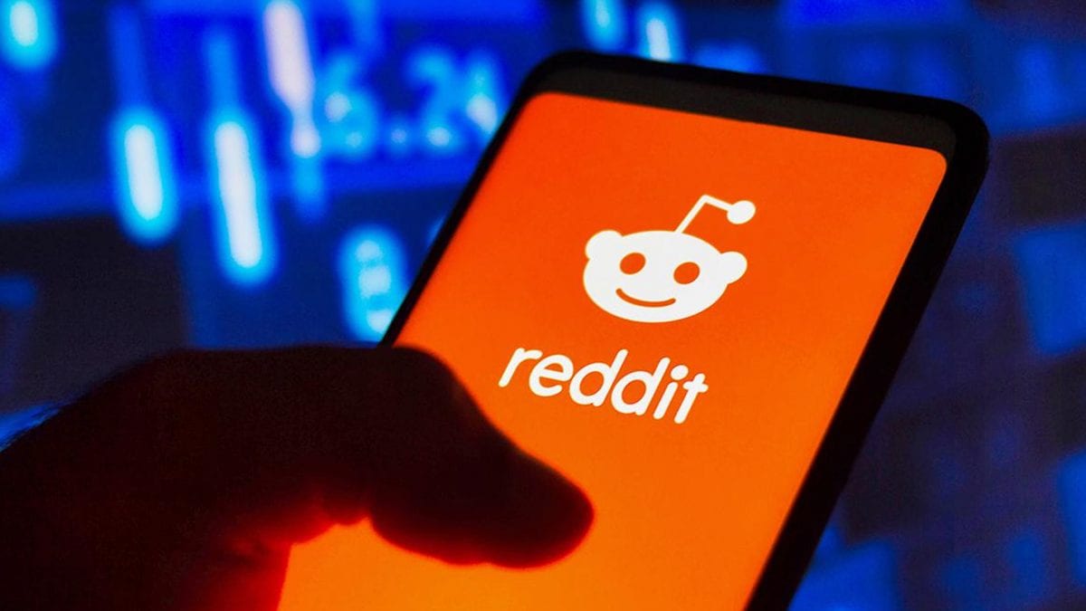 Reddit overtakes X as the most popular social media platform in the UK