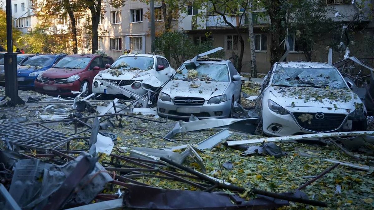 Russian bombardments sweep Ukraine, killing one and injuring dozens