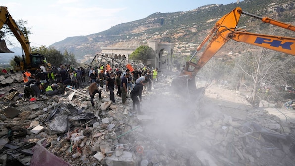 Arab and Muslim leaders meet in Saudi to discuss Gaza, Lebanon wars