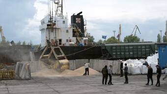 India fulfills the commitment to Suriname with 425 metric tonnes of aid for social welfare