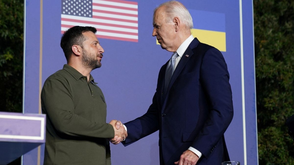 Biden allows Ukraine to use long-range US missiles to strike inside Russia