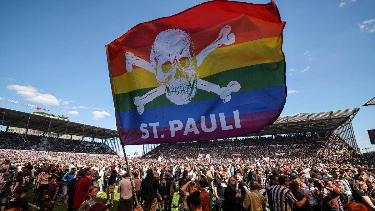 German football club St Pauli quits X accusing Elon Musk of turning website 'into a hate machine' German football club St Pauli quits X accusing Elon Musk of turning website 'into a hate machine'