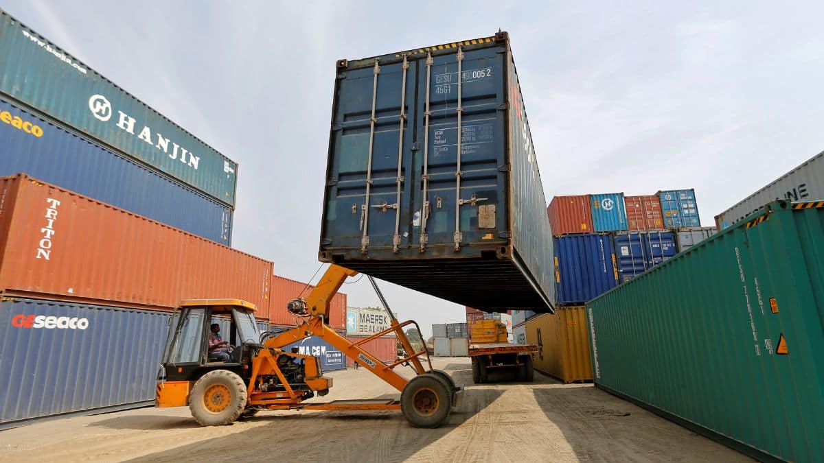 India imports more from China, exports less during Apr-Oct 2024: Govt data – Firstpost