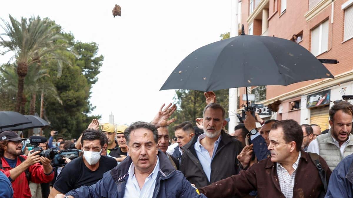 Why is there so much anger in Spain over floods that killed at least