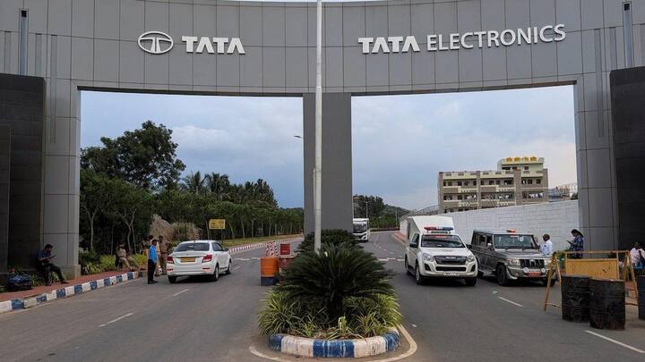 To meet China challenge, India plans $5 bn incentives for local electronic firms