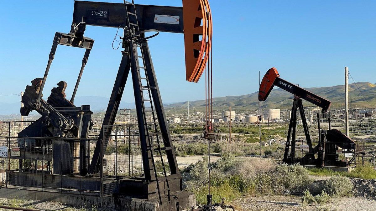 Trump plans to boost gas exports & oil drilling in 2nd term, say sources Trump plans to boost gas exports & oil drilling in 2nd term, say sources