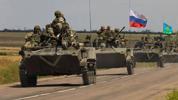 Russia advancing in Ukraine at fastest pace, closing in on strategic town, say analysts