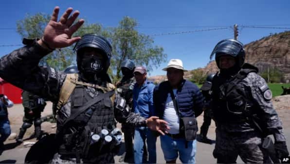 Armed group takes 200 soldiers hostage in Bolivia, govt calls them supporters of ex-President Evo Morales