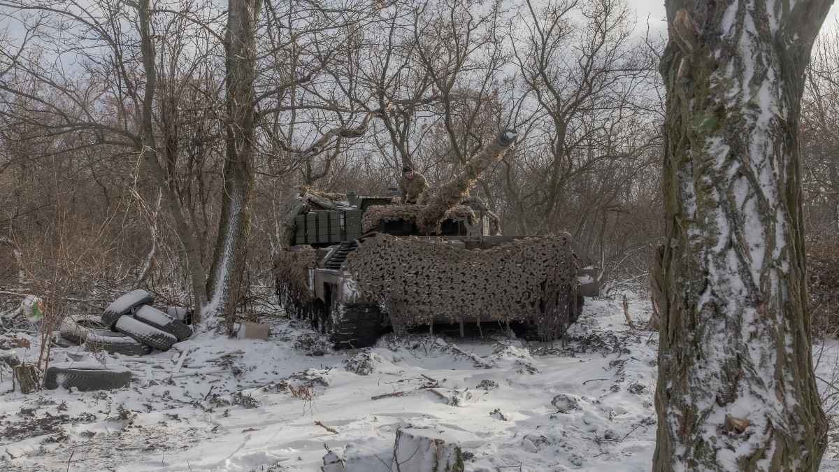 Why are Norwegian soldiers dropping tennis balls on battle tanks? The answer is drones