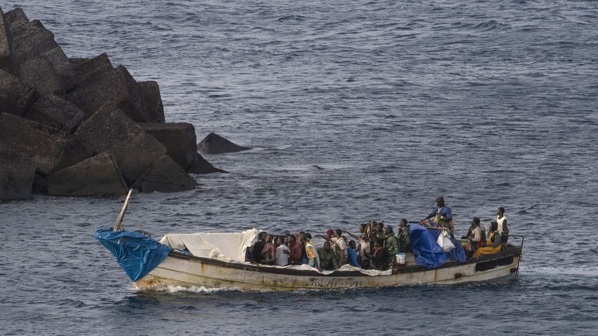 Spain arrests 7 men accused of killing 4 asylum seekers en route from Africa to the Canaries