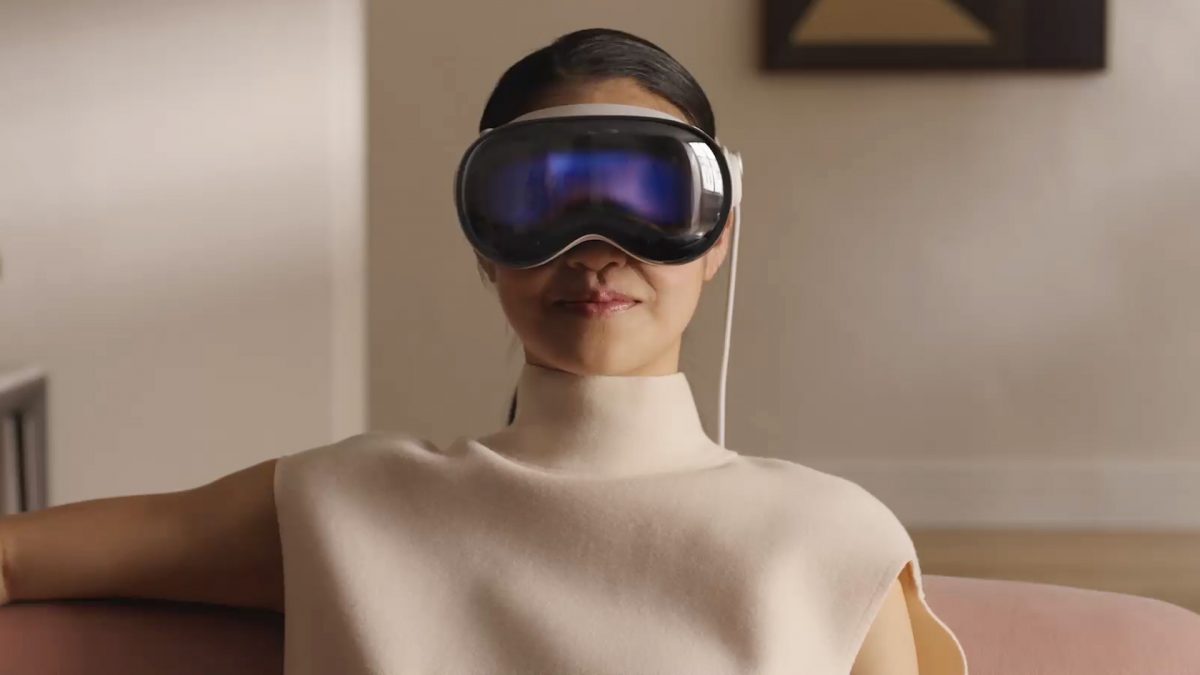 Initially focused on creating precise tools for work, such as a Pencil-like “wand” controller, Apple seems to have shifted gears towards enhancing gaming as an experience. This change of course underscores the company’s recognition of gaming as a crucial factor in driving interest and usage of the Vision Pro. Image Credit: Apple Initially focused on creating precise tools for work, such as a Pencil-like “wand” controller, Apple seems to have shifted gears towards enhancing gaming as an experience. This change of course underscores the company’s recognition of gaming as a crucial factor in driving interest and usage of the Vision Pro. Image Credit: Apple