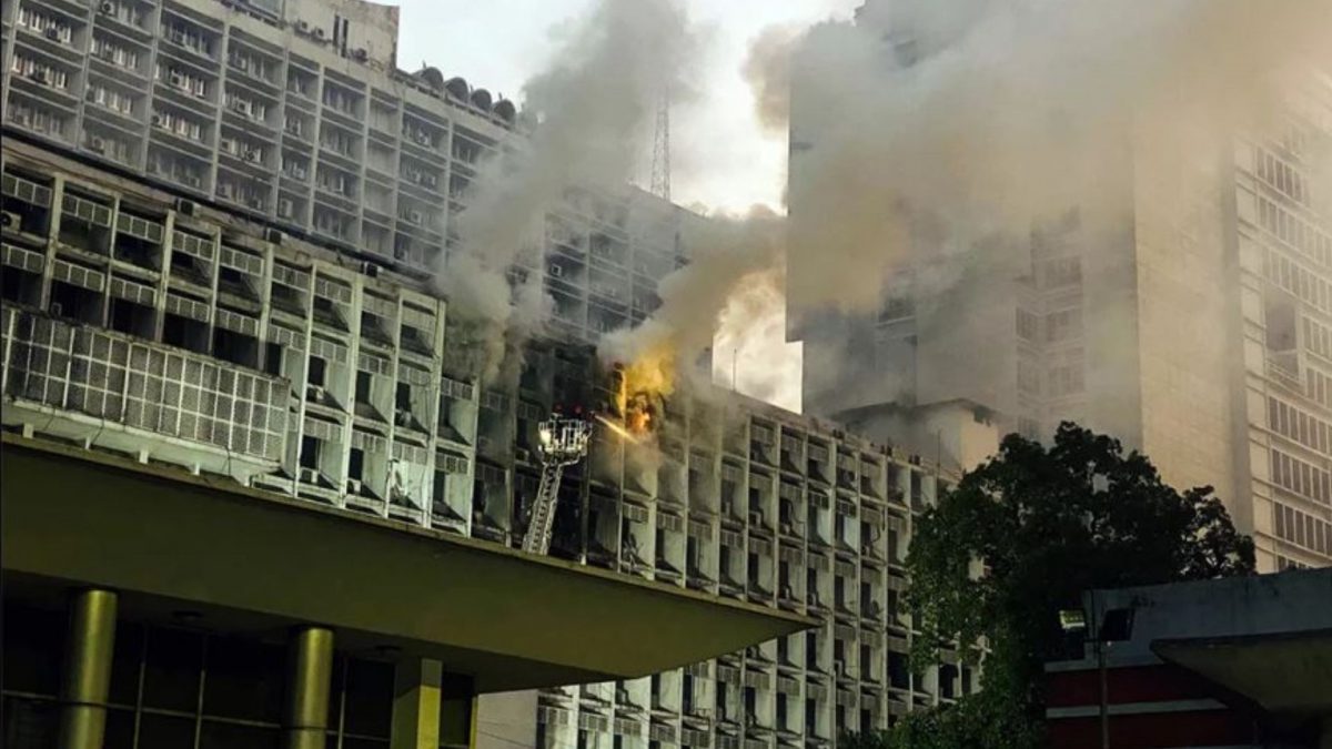 Fire breaks out at Building 7 of Bangladesh Secretariat. Source Dhaka Tribune. Fire breaks out at Building 7 of Bangladesh Secretariat. Source Dhaka Tribune.