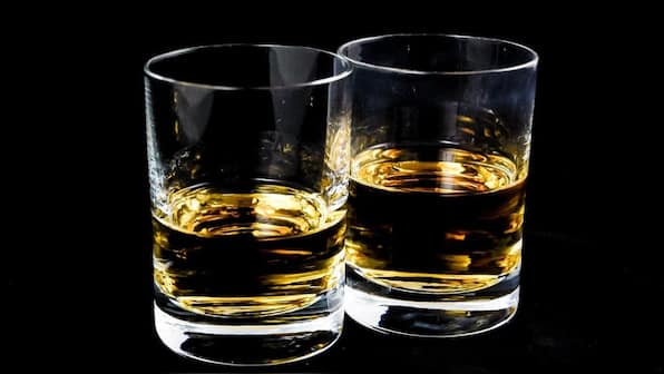 Alcohol shares dip after US Surgeon General's call for cancer warnings