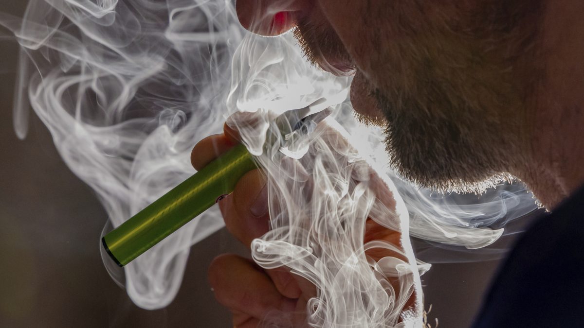 EU's first: Belgium outlaws disposable e-cigarettes to combat nicotine addiction and waste EU's first: Belgium outlaws disposable e-cigarettes to combat nicotine addiction and waste