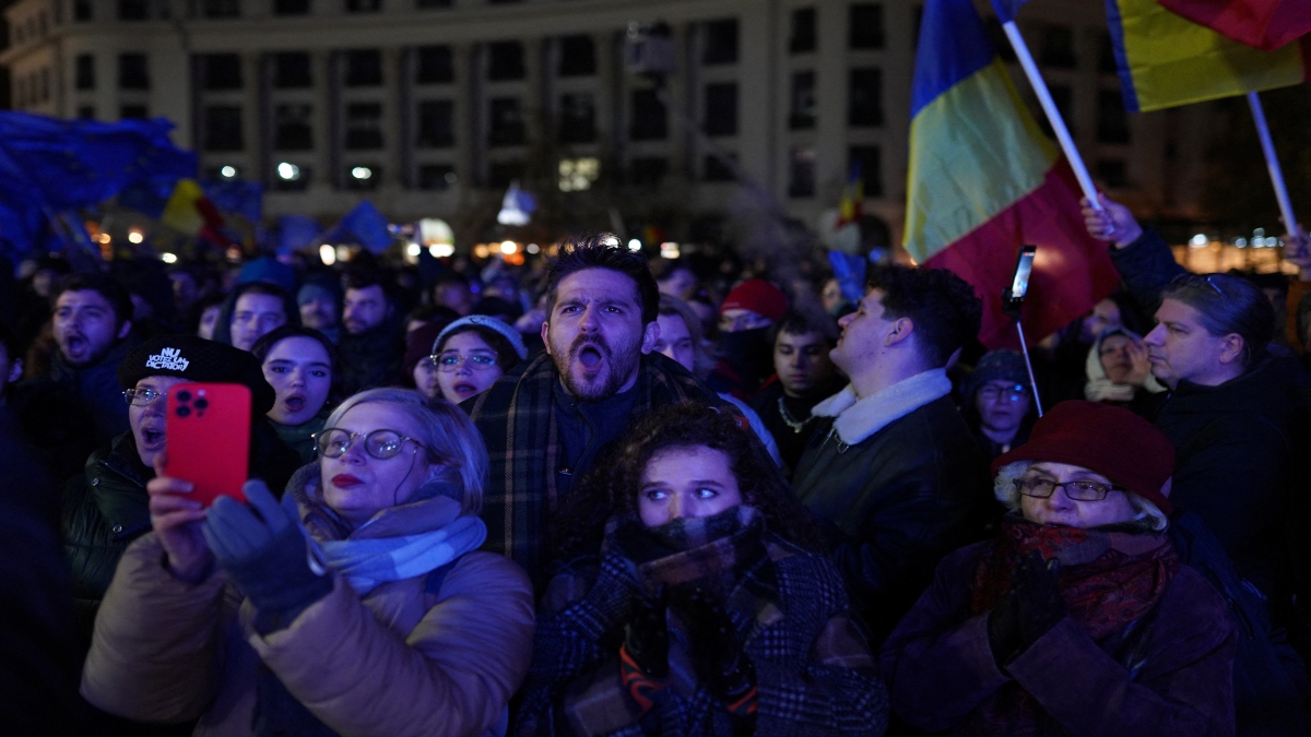 Romania's top court cancels first round of presidential election, orders rerun Romania's top court cancels first round of presidential election, orders rerun