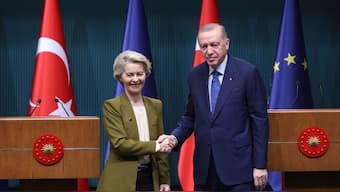 Turkey President Recep Tayyip Erdogan, right, shakes hands with European Commission President Ursula von der Leyen at the end of a joint press conference following their meeting in Ankara, Tuesday, Dec. 17, 2024. (Photo: AP)