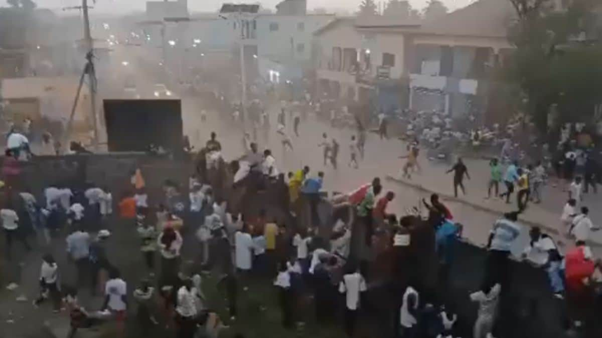 Guinea football stampede: Dozens killed, PM condemns fan clashes near stadium