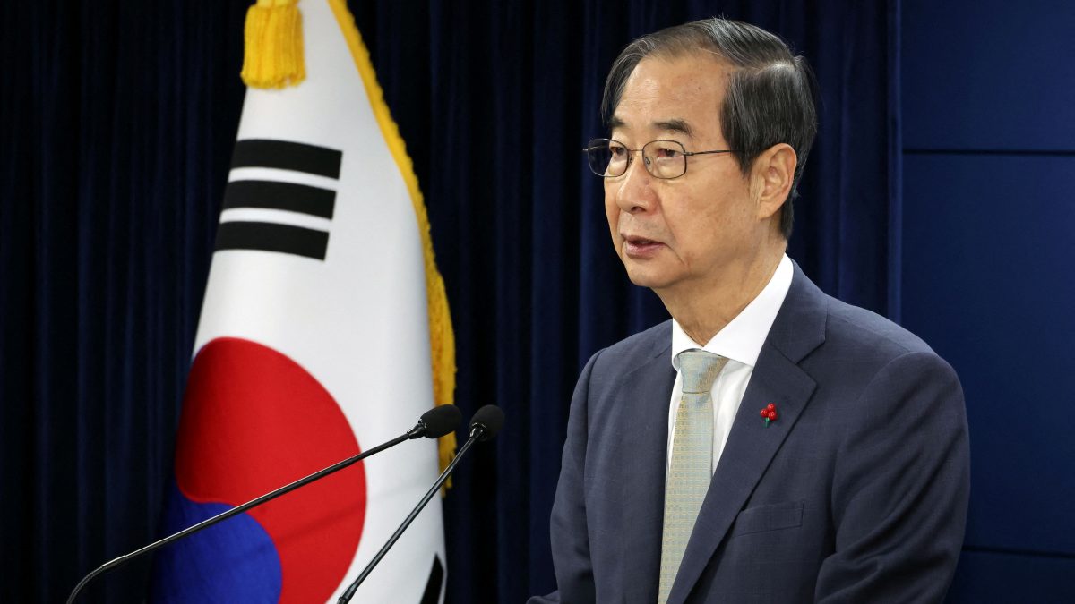 South Korean prosecutors request arrest of former PM Han Duck-soo over martial law role South Korean prosecutors request arrest of former PM Han Duck-soo over martial law role