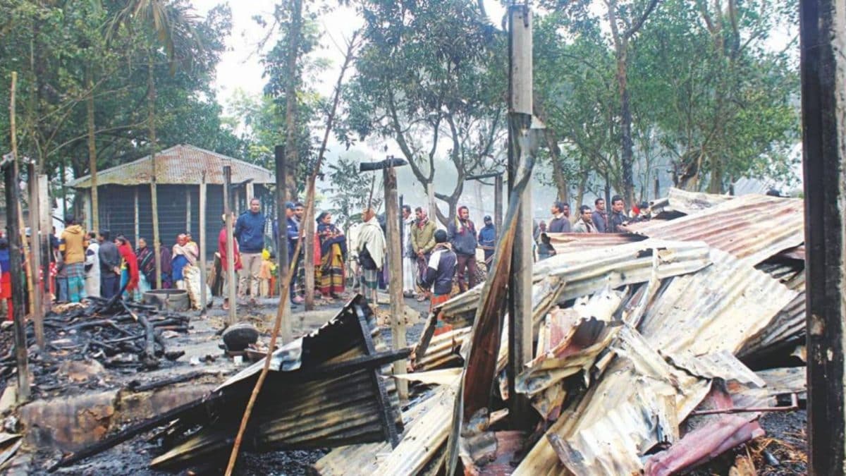 Attacks on minorities continue in Bangladesh, 17 houses of Christians set ablaze on Christmas eve