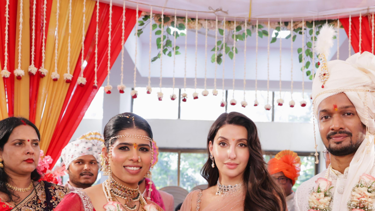 Nora Fatehi’s down-to-earth gesture touches hearts at teammate’s wedding Nora Fatehi’s down-to-earth gesture touches hearts at teammate’s wedding