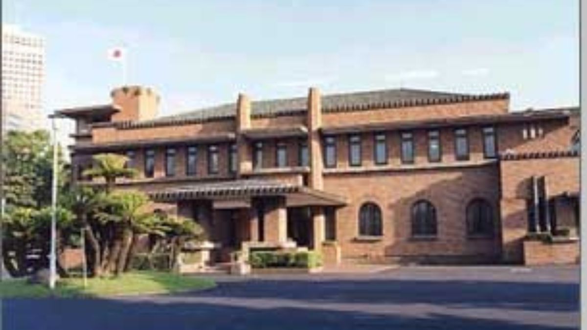 The Japanese Prime Minister's Official Residence can be seen in this government photo. site: japan.kantei.go.jp The Japanese Prime Minister's Official Residence can be seen in this government photo. site: japan.kantei.go.jp