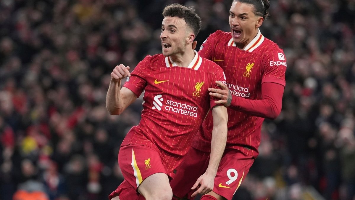 Premier League: Diogo Jota saves Liverpool in 2-2 draw against Fulham; Arsenal share spoils with Everton