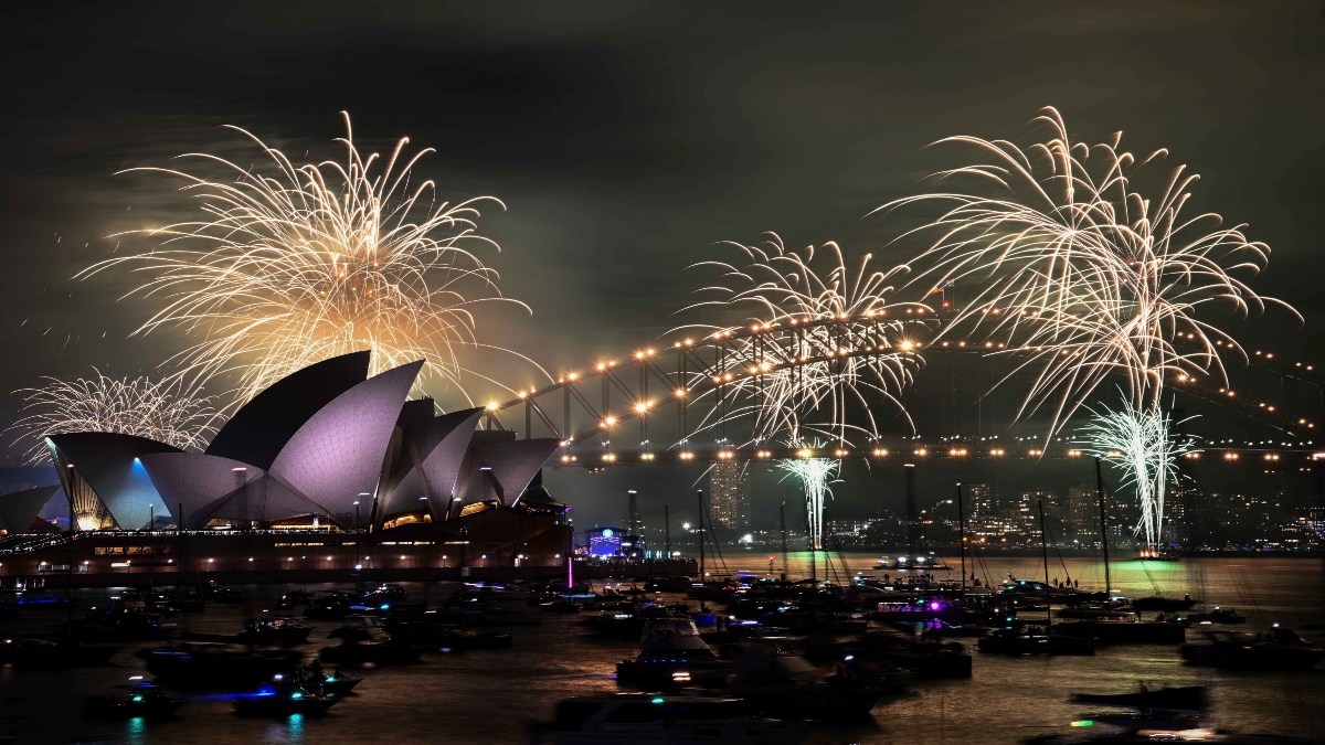 Fireworks and farewells: World rings in 2025 with hope and uncertainty Fireworks and farewells: World rings in 2025 with hope and uncertainty
