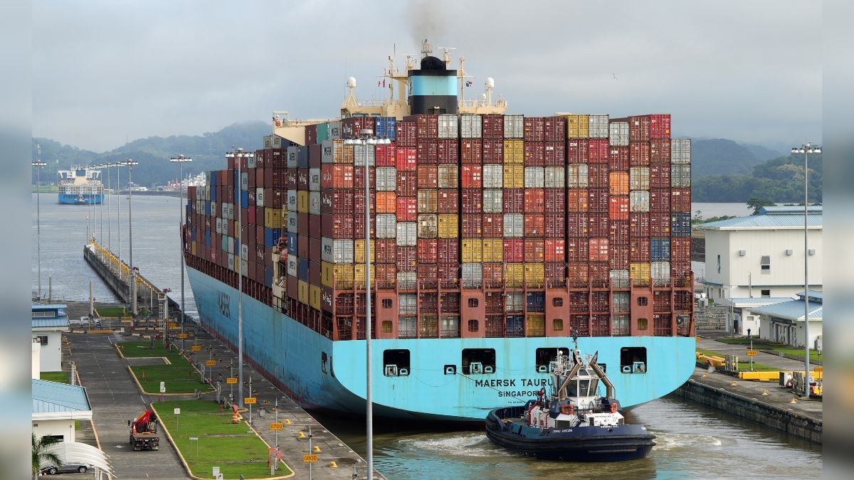 Panama Canal now effectively under American control as Hong Kong-based firm agrees to sell its stake