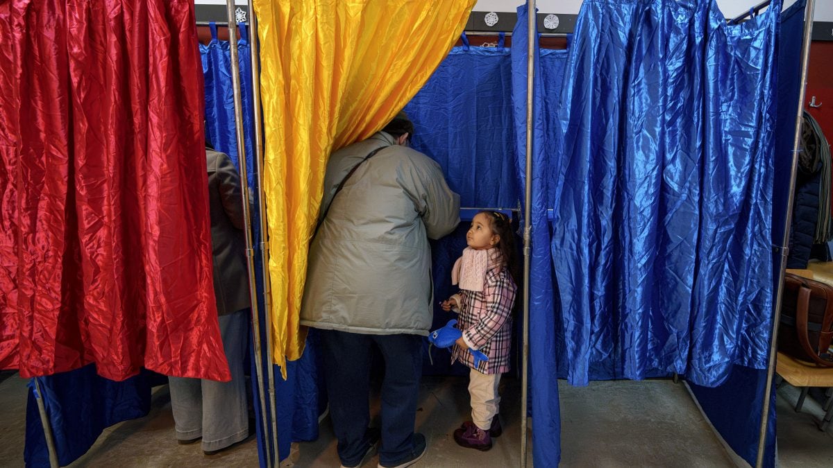 Romanian election stuns as ruling Social Democrats maintain lead as far-right surges