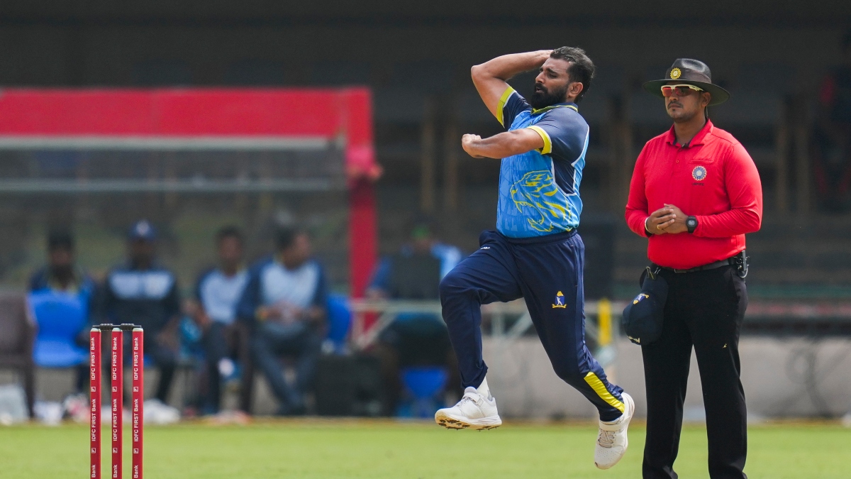 Mohammed Shami scores 17-ball 32 and picks a wicket in Mushtaq Ali Trophy as calls for inclusion in India squad grows Mohammed Shami scores 17-ball 32 and picks a wicket in Mushtaq Ali Trophy as calls for inclusion in India squad grows