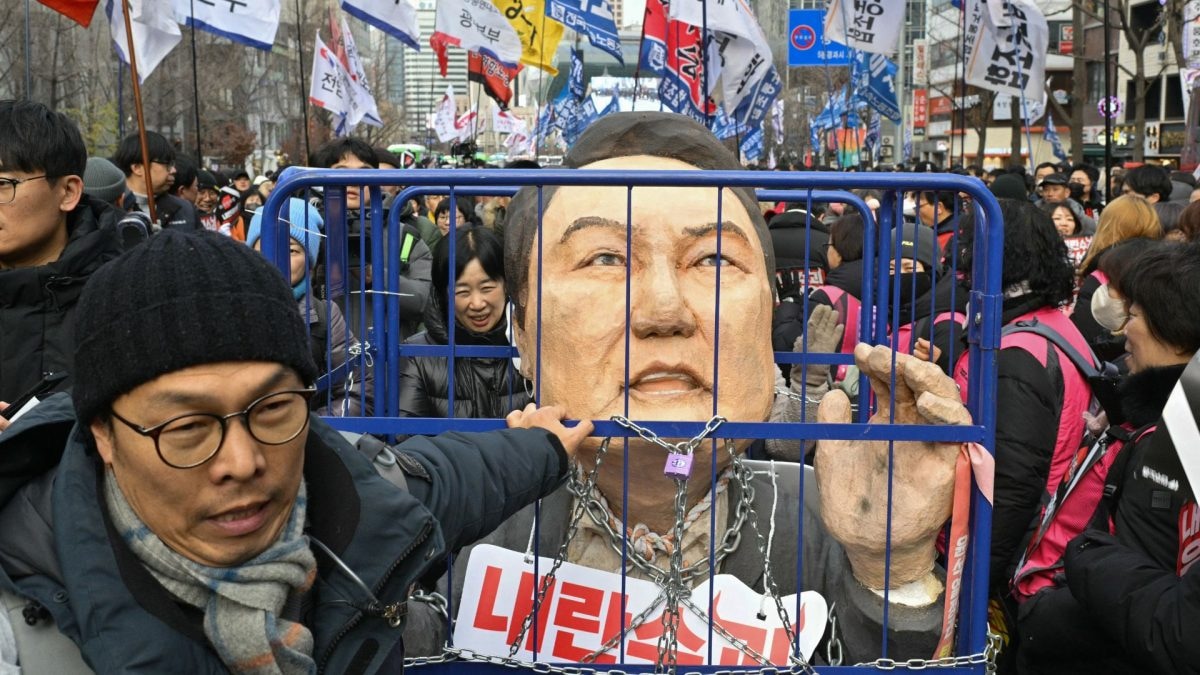 Impeached South Korean President Skips Investigation, Risks Arrest