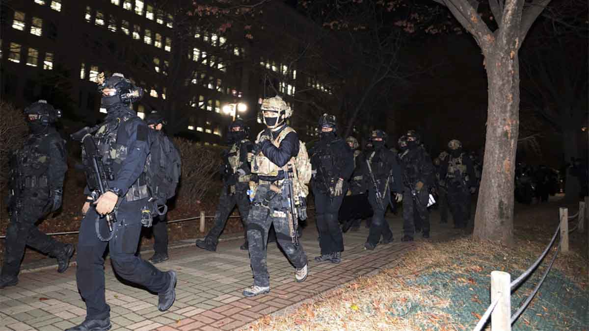 South Korean martial law soldiers leave the National Assembly in Seoul, South Korea on December 4, 2024. AP South Korean martial law soldiers leave the National Assembly in Seoul, South Korea on December 4, 2024. AP