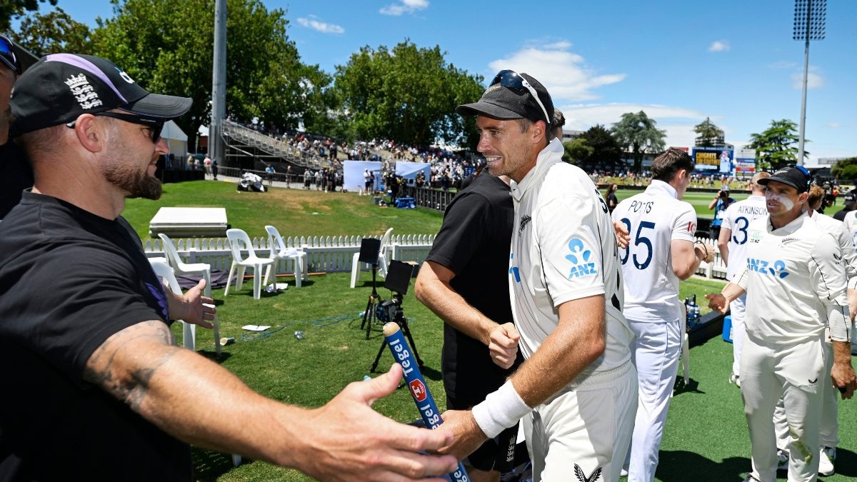 Southee given fitting farewell as New Zealand beat England by 423 runs in third Test, Stokes suffers hamstring injury