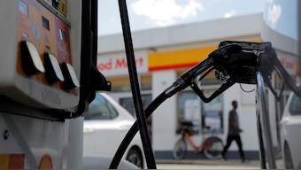 California’s strategy could serve as a blueprint for other states looking to adopt stricter environmental policies. As the largest car market in the United States, the state’s shift towards zero-emission vehicles is expected to influence the automotive industry. Image Credit: Reuters