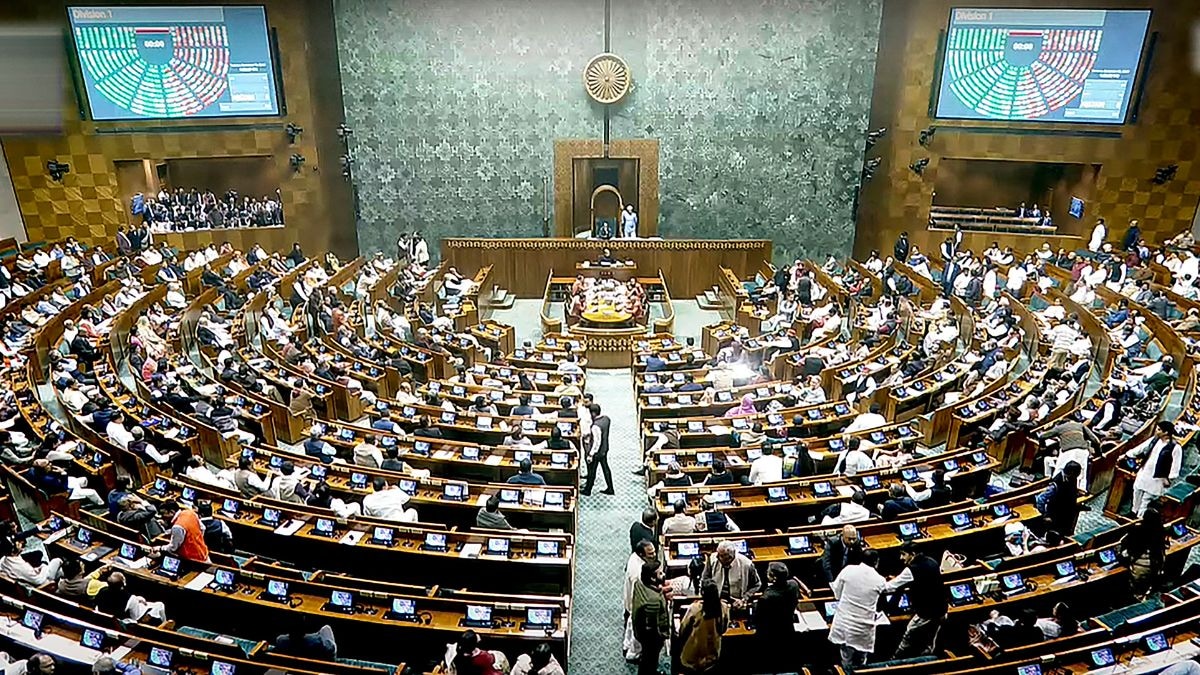 Winter session of Parliament to end, US shutdown deadline & other top news