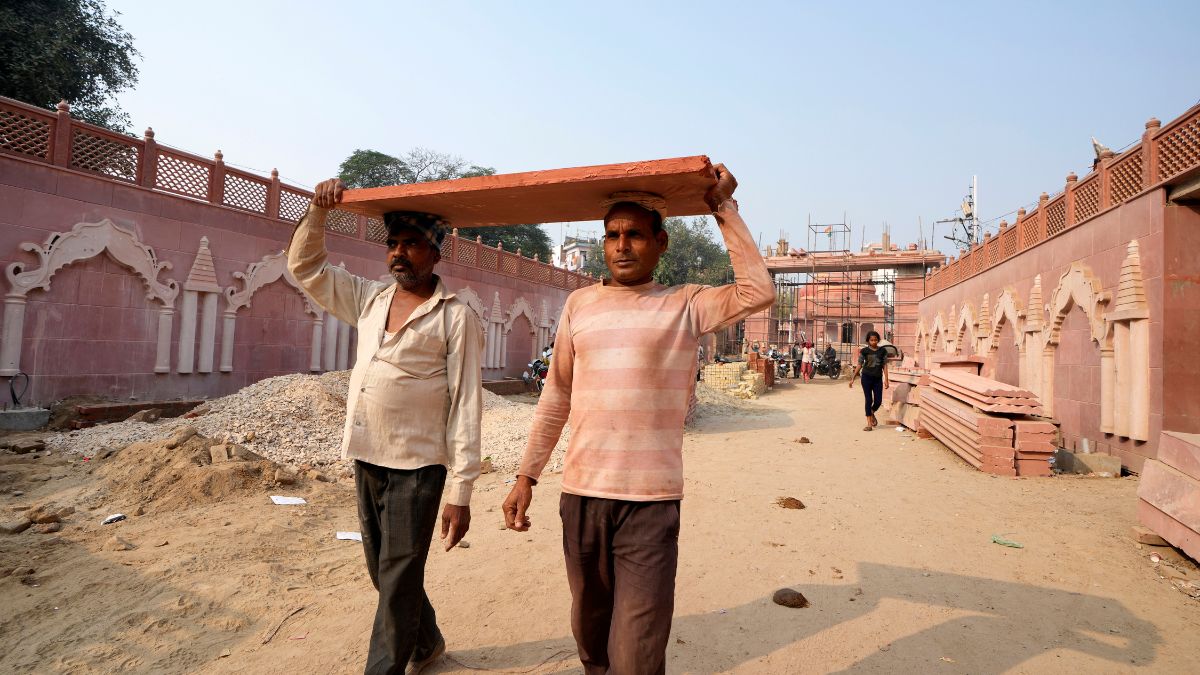 Mahakumbh 2025: Uttar Pradesh govt races against time to give Prayagraj a facelift Mahakumbh 2025: Uttar Pradesh govt races against time to give Prayagraj a facelift